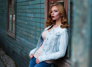 Late-Autumn Fashion Show: magnificent, sexy and fresh