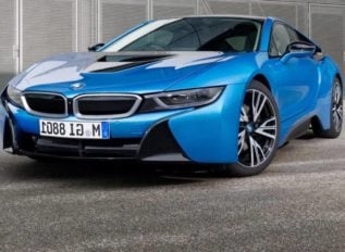 BMW i8 releases 2017 version, sold out in 2 days