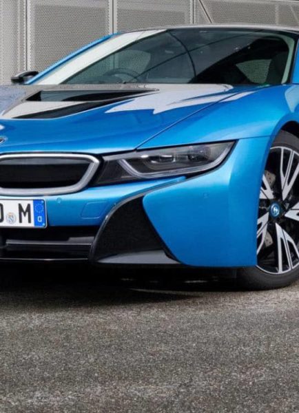BMW i8 releases 2017 version, sold out in 2 days