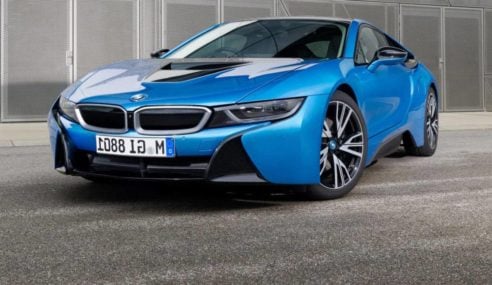 BMW i8 releases 2017 version, sold out in 2 days