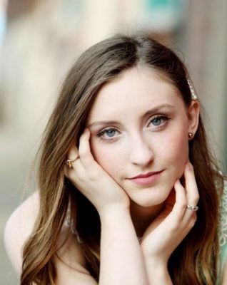 Look me in the eye and tell me, do you love me?