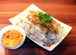 Vietnamese Banh Cuon is a must eat