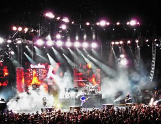 Let loose and lit up the fire of your lively awesome youth
