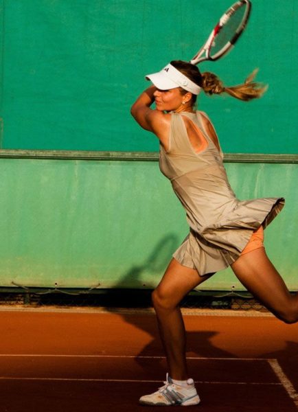 Hingis, 25-time Grand Slam champ, to retire