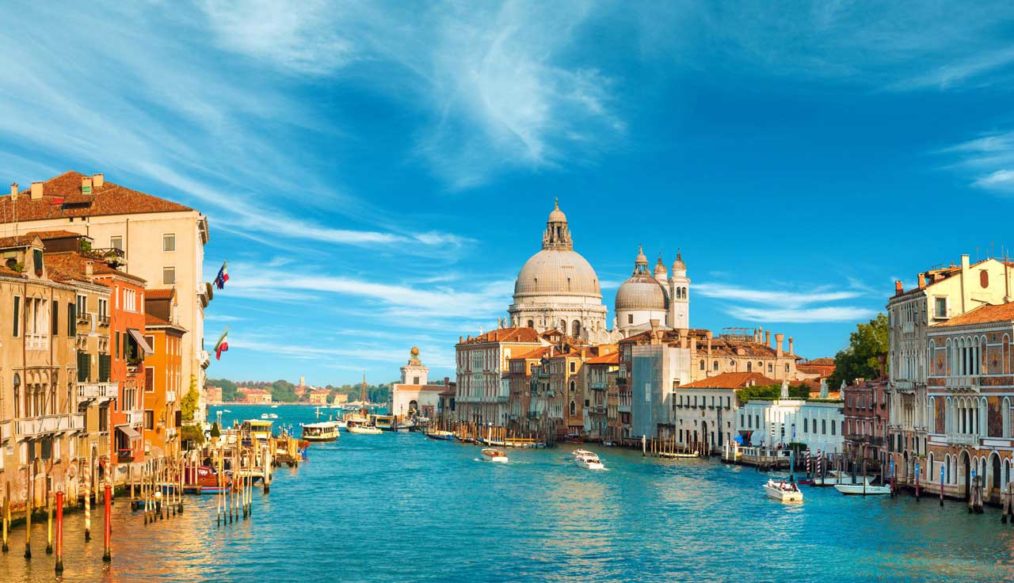 Feel the calm of the magnificent Venezia