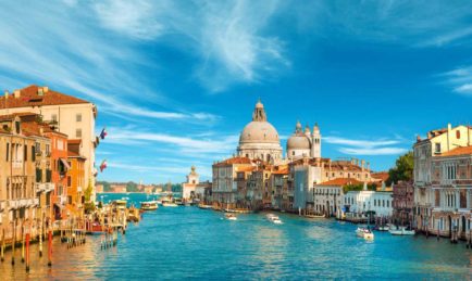 Feel the calm of the magnificent Venezia
